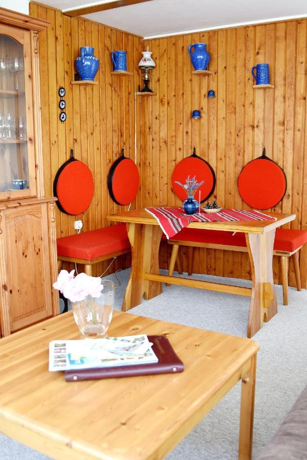 Talblick 2 - Ihr Zuhause : Das Ferienhaus Mitten Im Idyllischen Tal Bad Bibra Bagian luar foto
